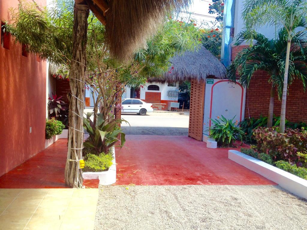 Hotel Y Suites Los Encantos サユリタ エクステリア 写真