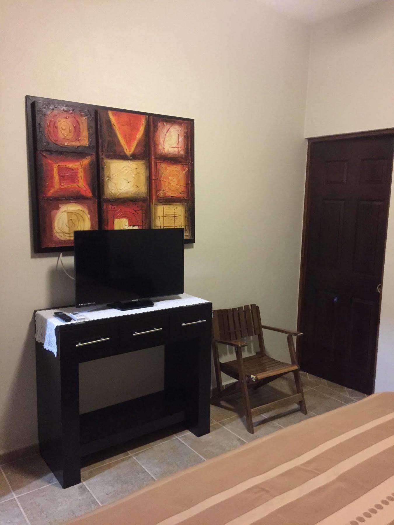 Hotel Y Suites Los Encantos サユリタ エクステリア 写真