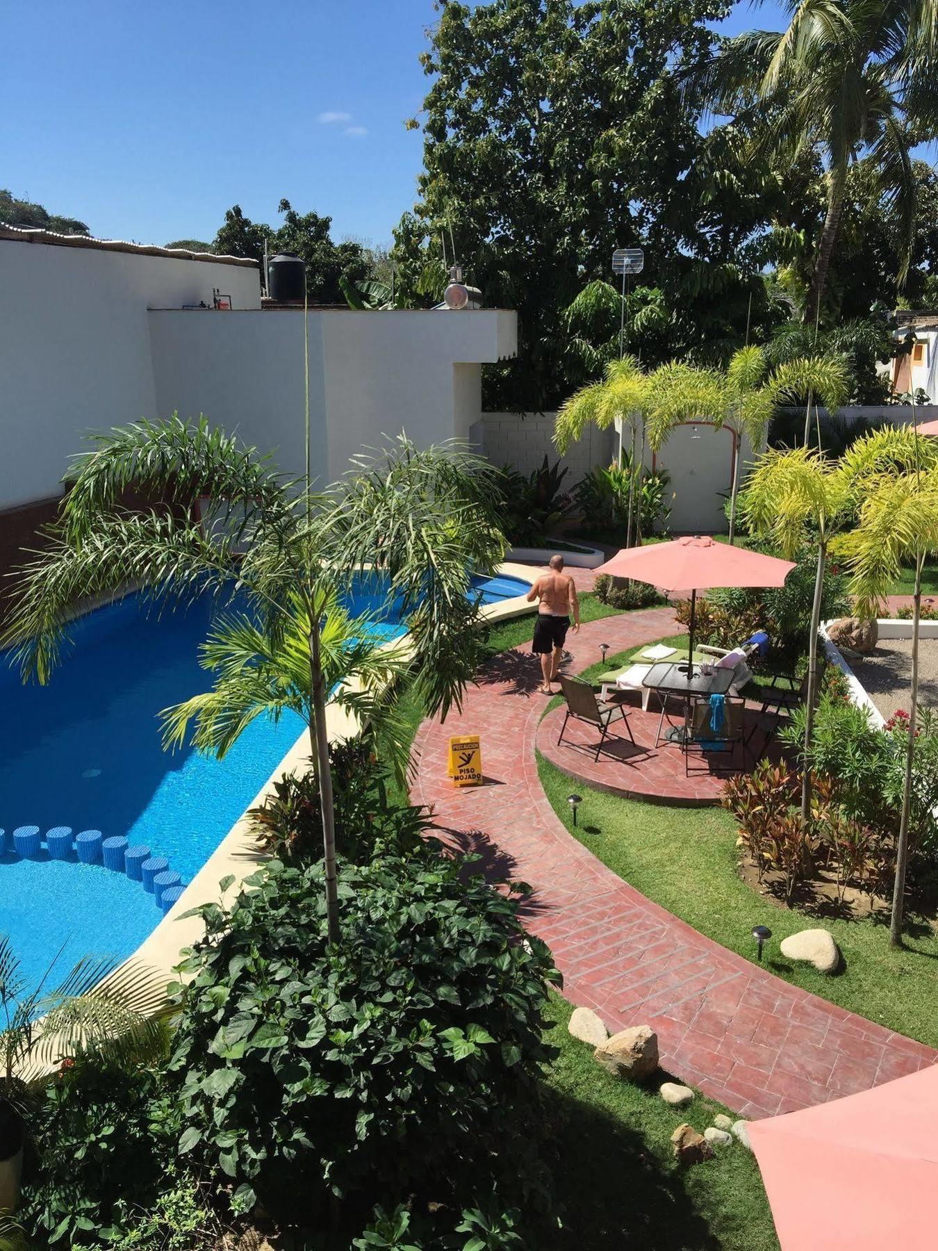 Hotel Y Suites Los Encantos サユリタ エクステリア 写真